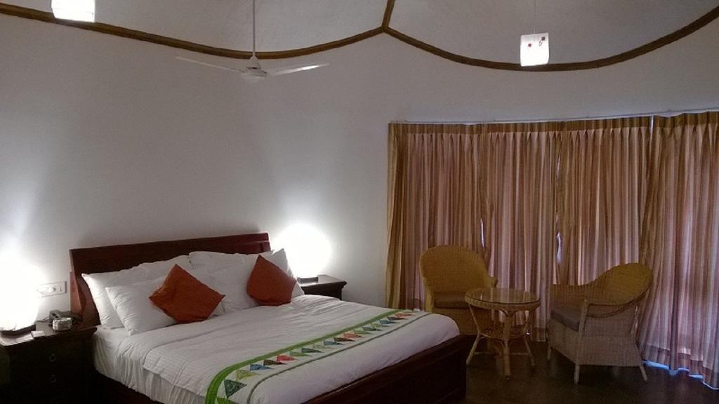 Bison Woods Hotel Yercaud Cameră foto